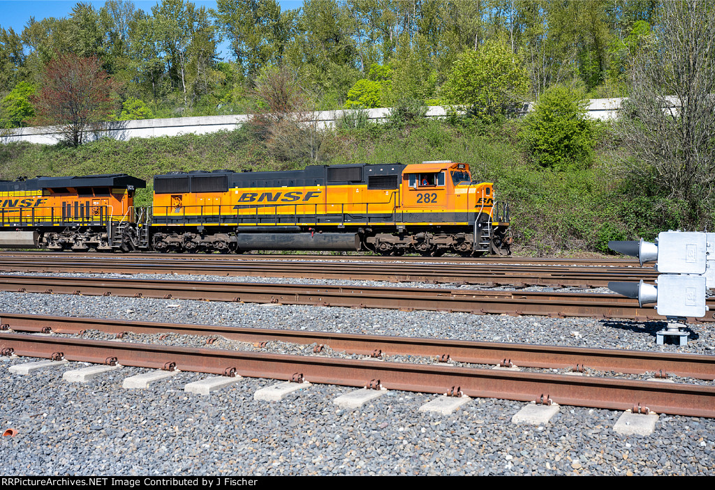 BNSF 282